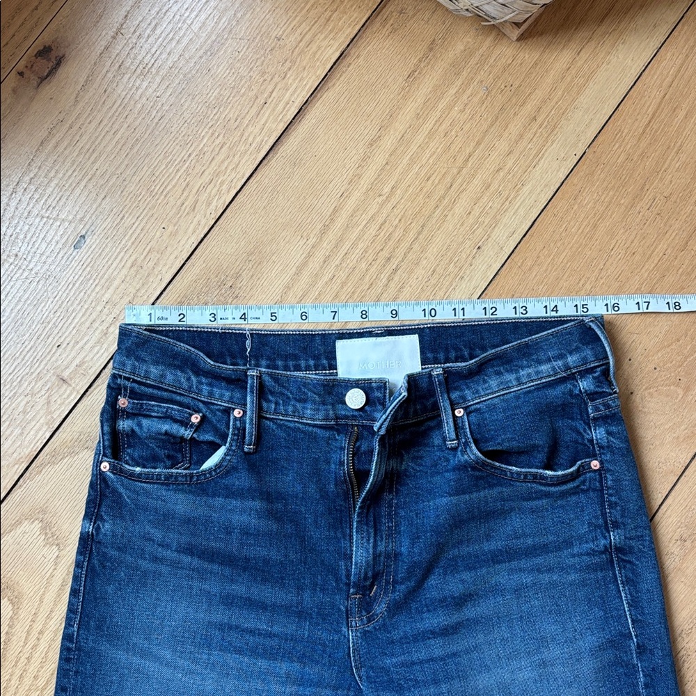 MOTHER The Insider Ankle Bootcut Jeans “Where The Sun Don’t Shine” Size 30 - Picture 5 of 12